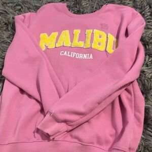 very cute malibu crewneck